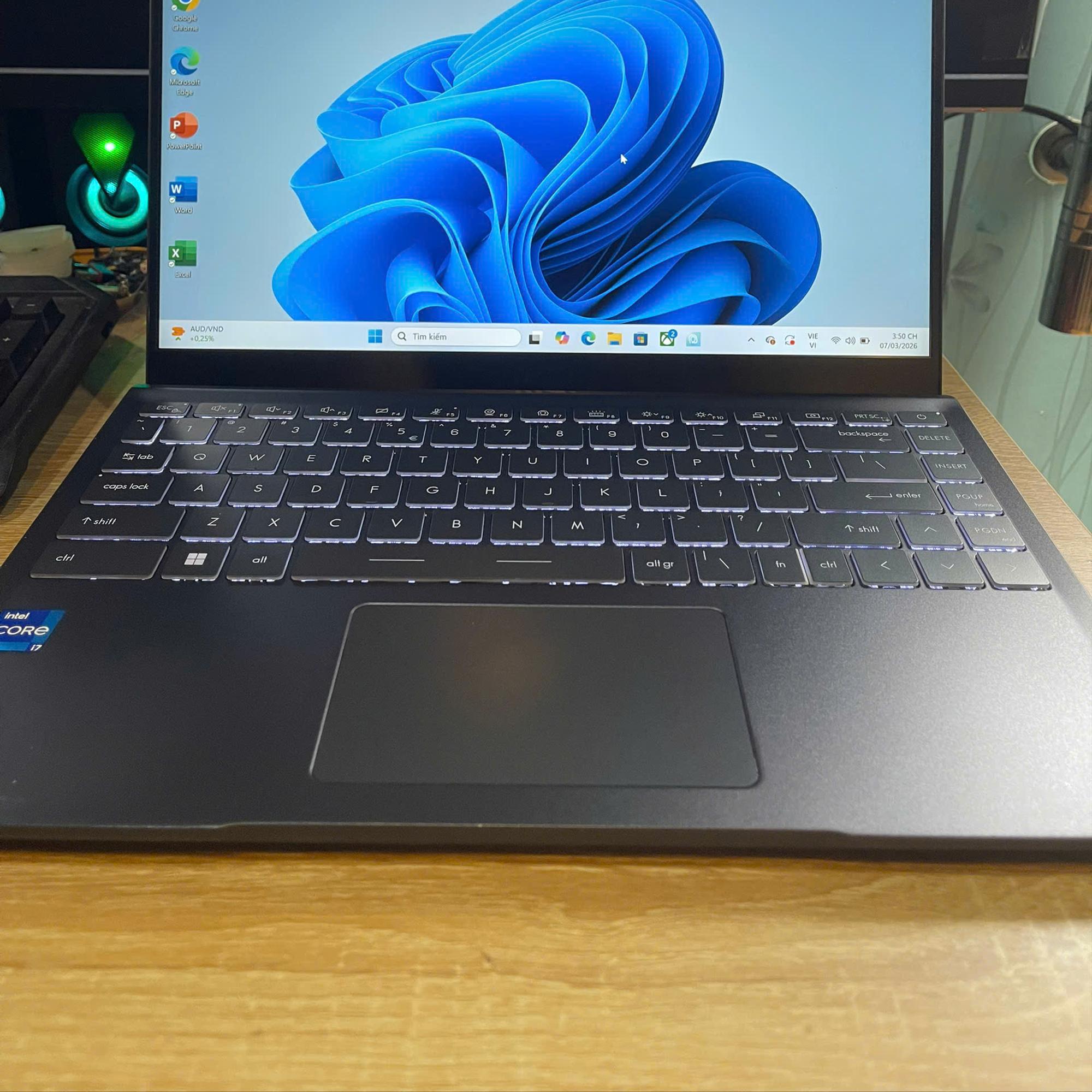 MSI i7 11th Ram 8GB 512GB SSD Màn 14inch FHD IPS.-duoc-ban-tai-Vi Tính Kim Trân