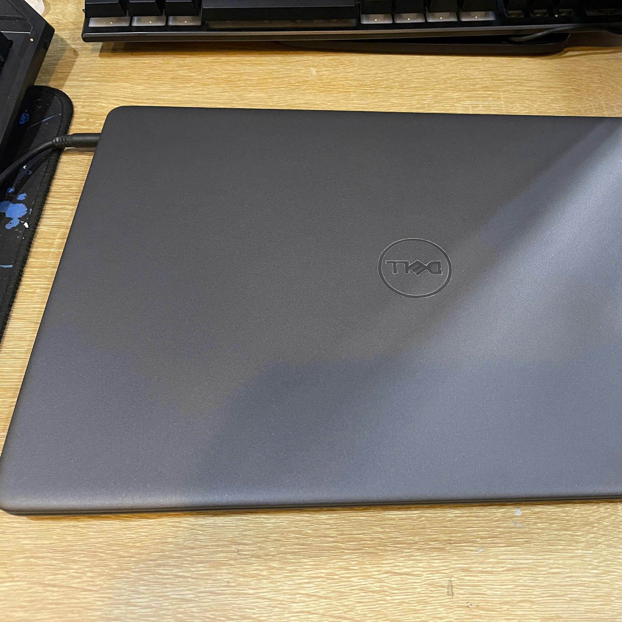 Dell i5 11th Ram 8GB Card MX330 Màn 15.6inch FHD -duoc-ban-tai-Vi Tính Kim Trân