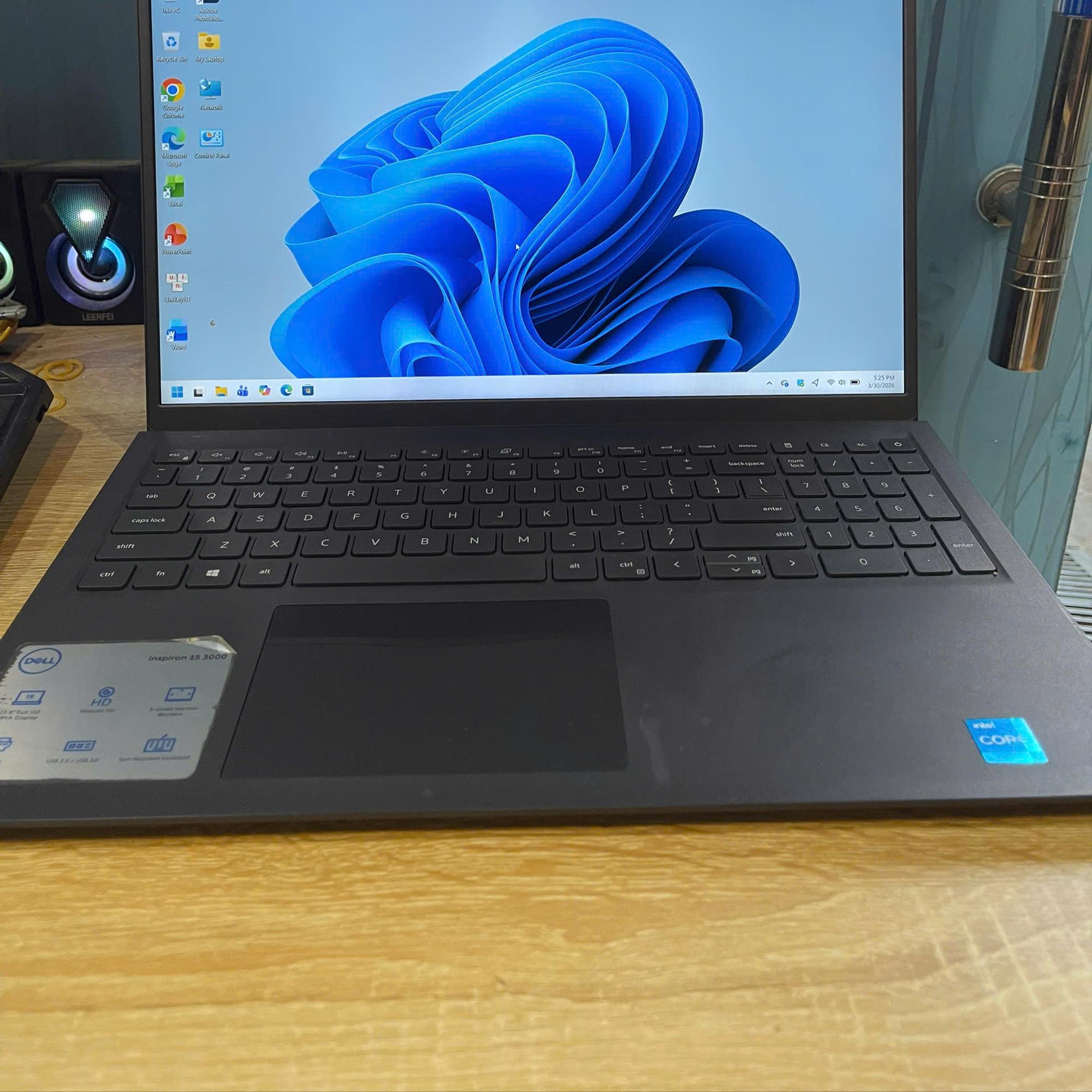 Dell i3 11th Ram 8GB 256GB SSD Màn 15.6inch FHD.-duoc-ban-tai-Vi Tính Kim Trân
