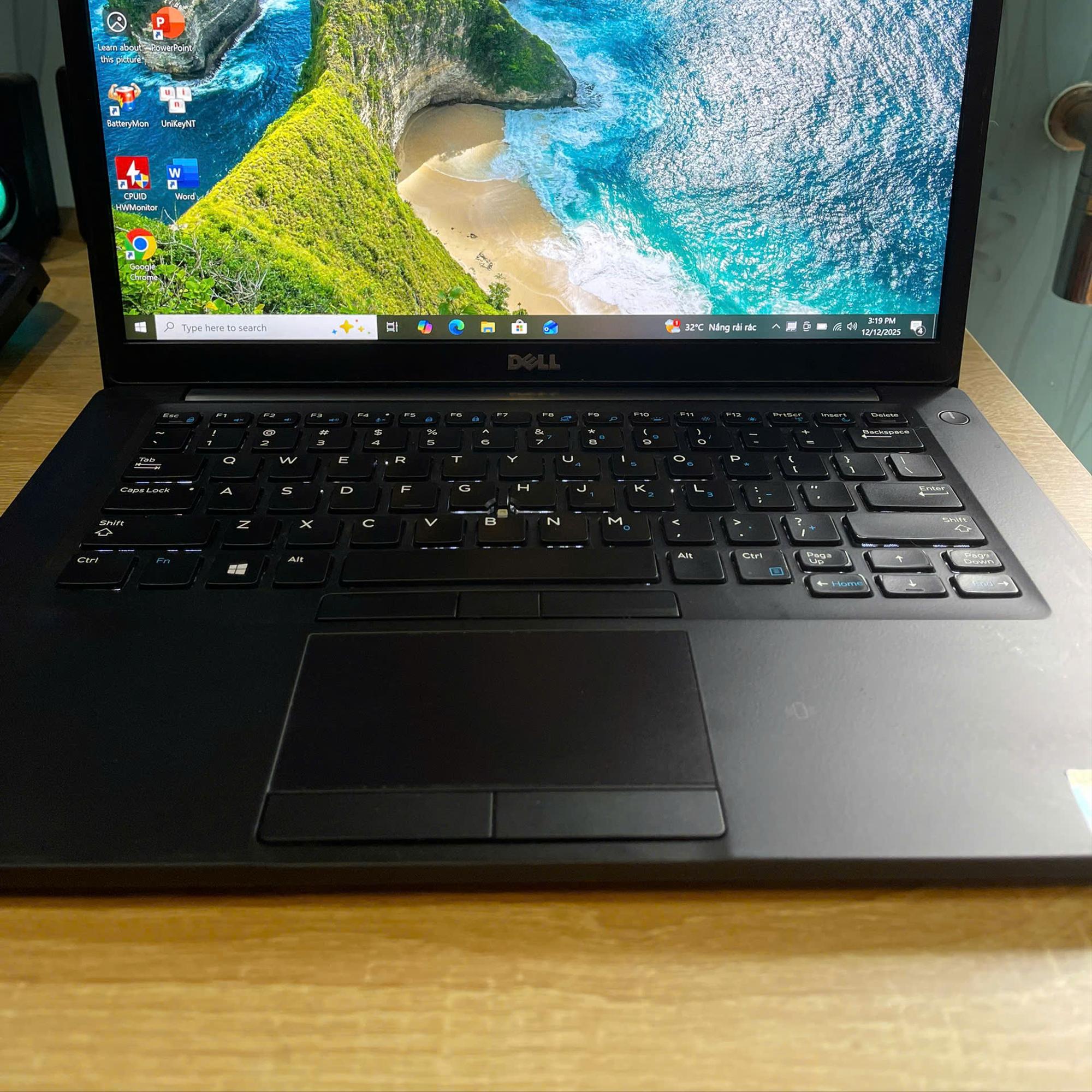Dell i7 8th Ram 8GB 256GB SSD Màn 14inch FHD-duoc-ban-tai-Vi Tính Kim Trân
