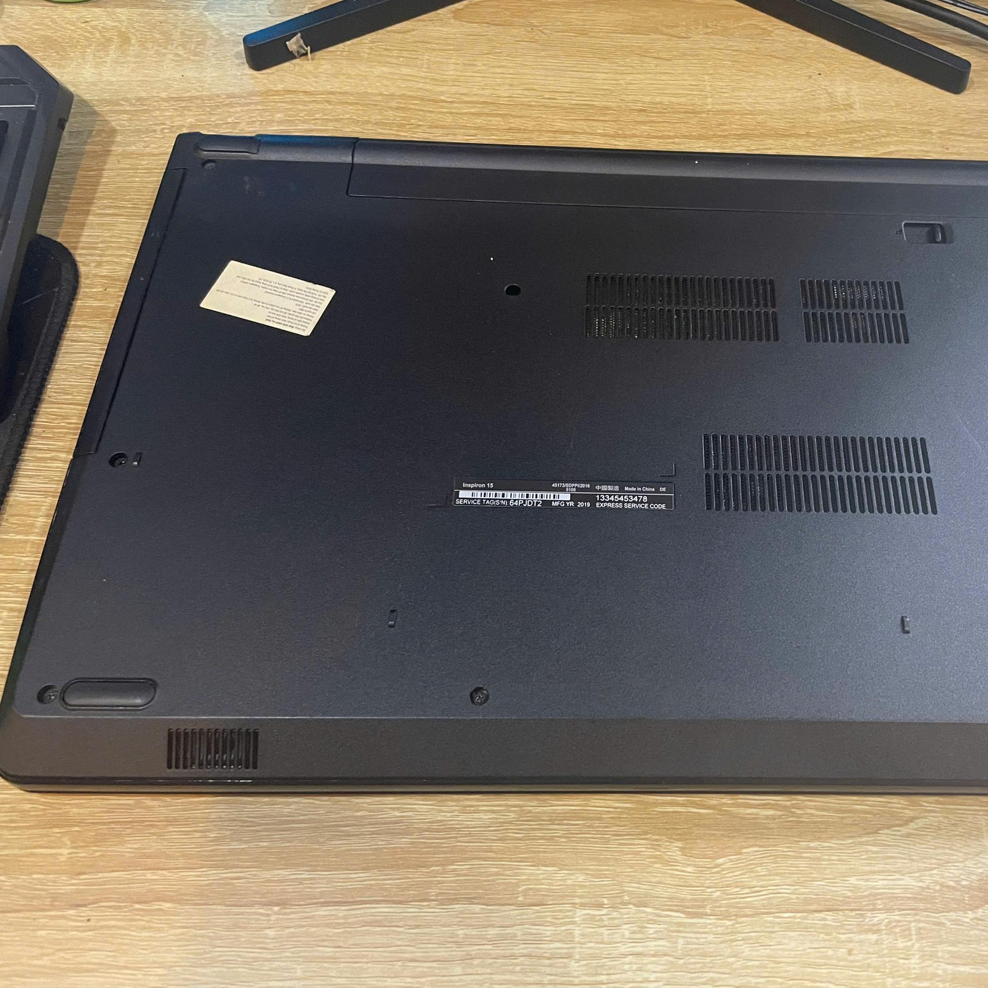 Dell i5 8th Ram 8GB 128GB SSD Màn 15.6inch -duoc-ban-tai-Vi Tính Kim Trân