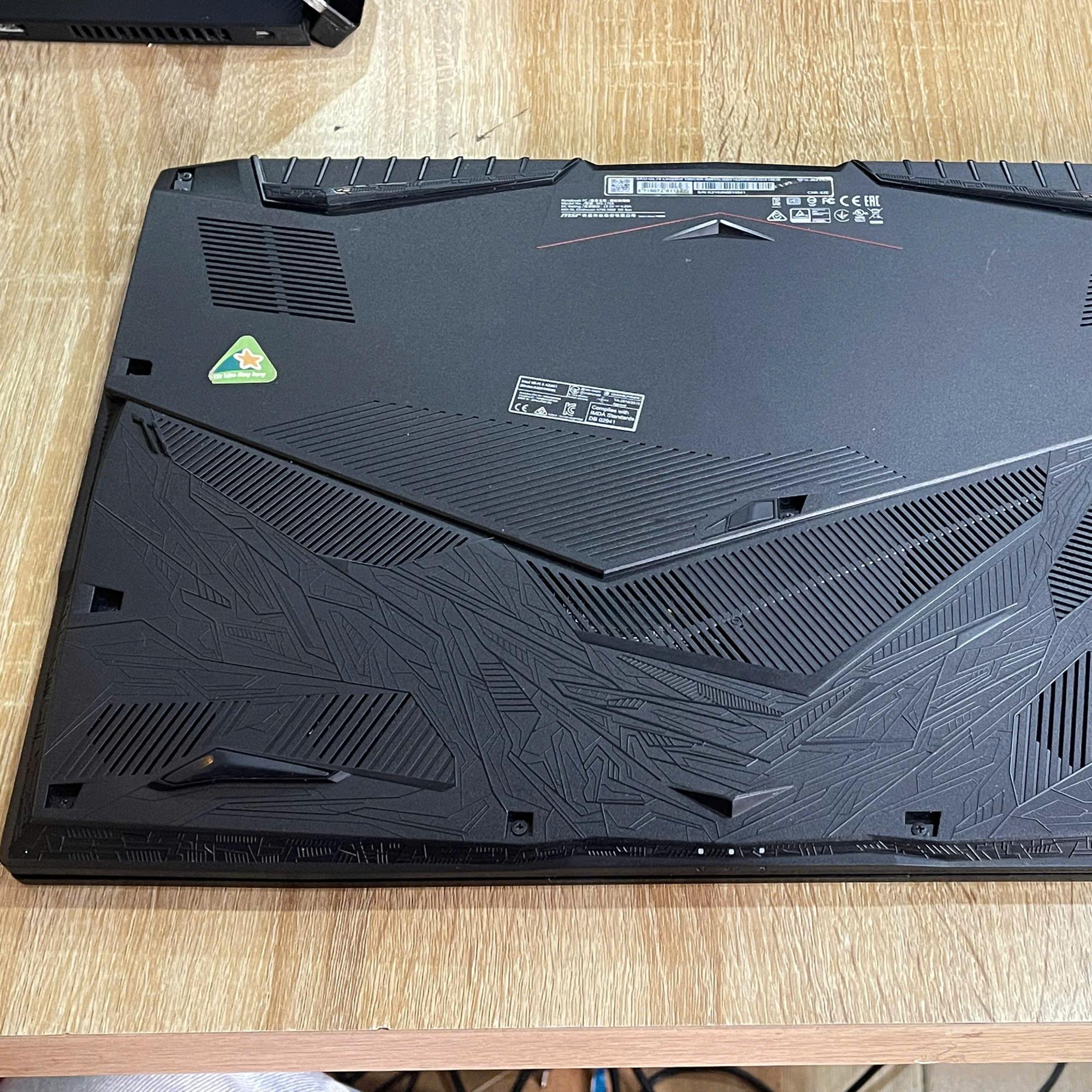 MSI GL75 i7 10th Ram 16GB 512GB SSD Card GTX 1650 Màn 17.3inch 144hz-duoc-ban-tai-Vi Tính Kim Trân