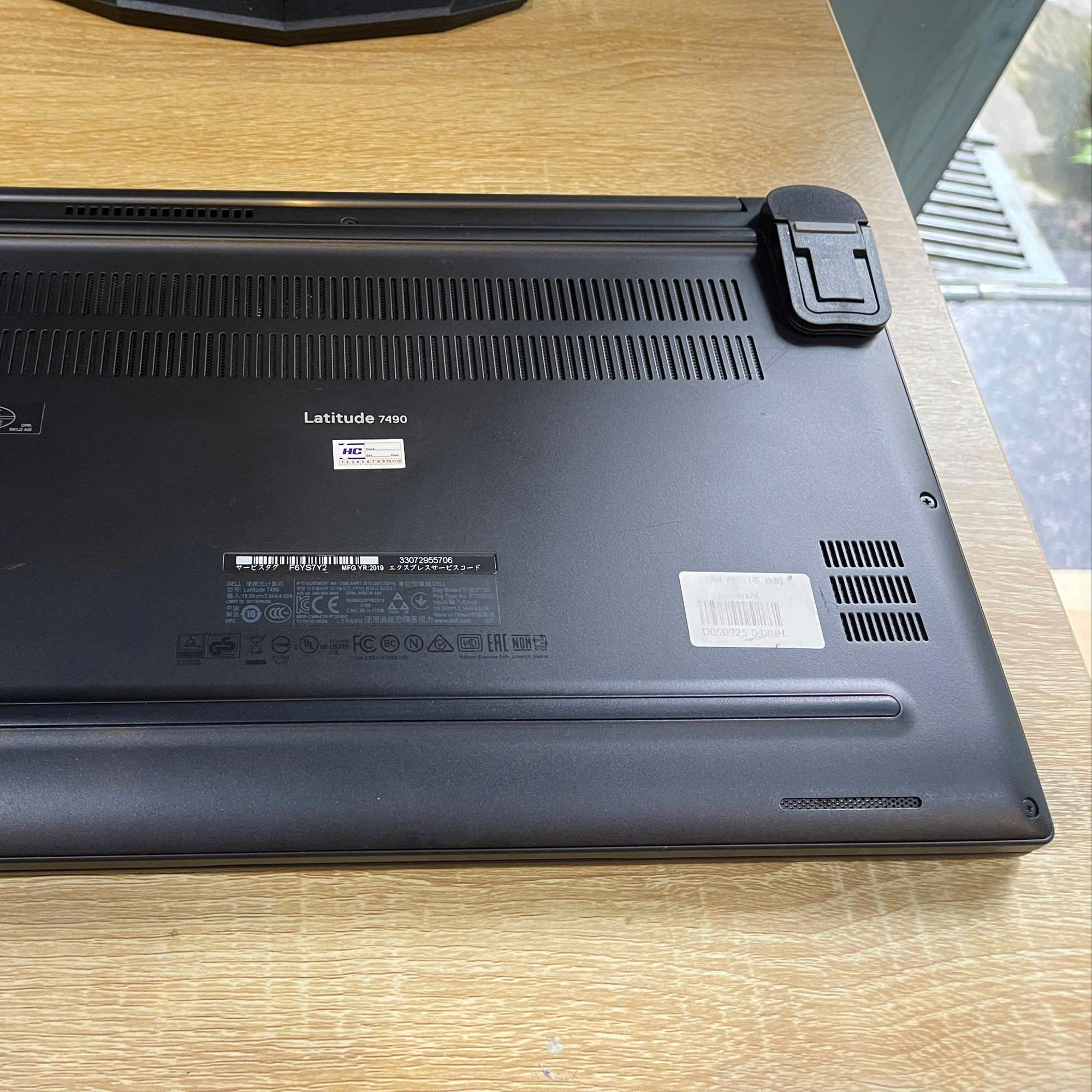 Dell i5 8th Ram 8GB GB 128SSD Màn 14inch FHD -duoc-ban-tai-Vi Tính Kim Trân