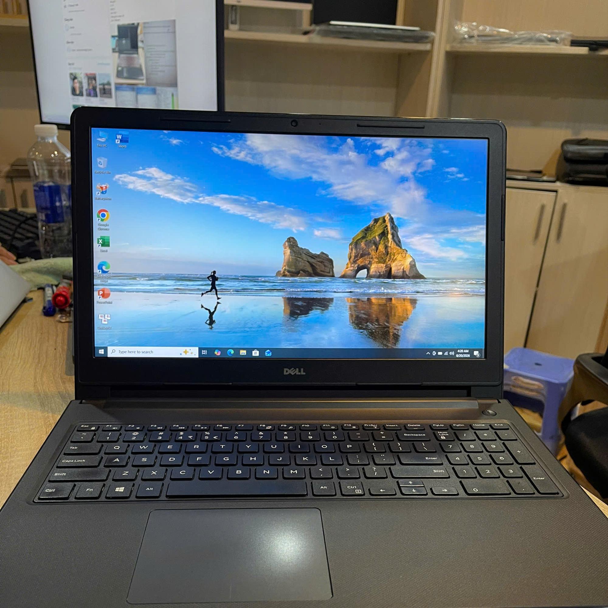 Dell i7 8th Ram 8GB 256GB SSD Card AMD Radeon 520 Màn 15.6inch FHD IPS-duoc-ban-tai-Vi Tính Kim Trân