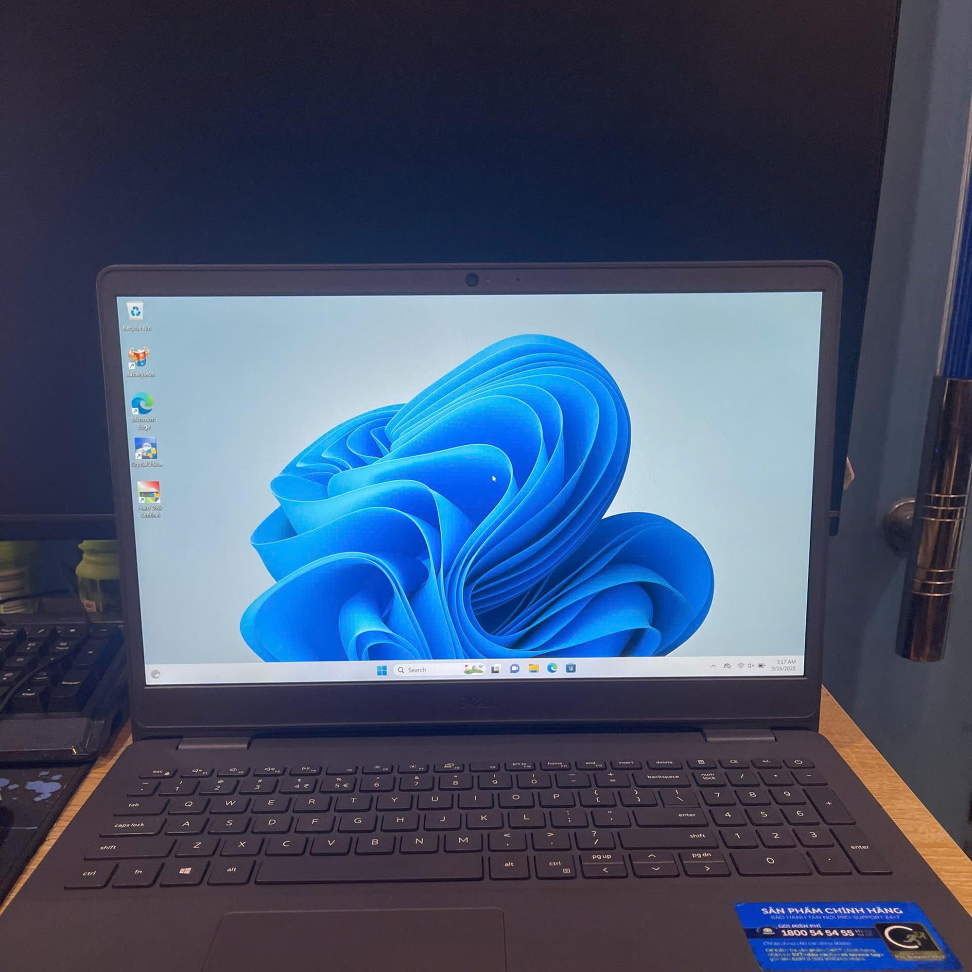 Dell i5 11th Ram 16GB Card MX330 Màn 15.6inch FHD -duoc-ban-tai-Vi Tính Kim Trân