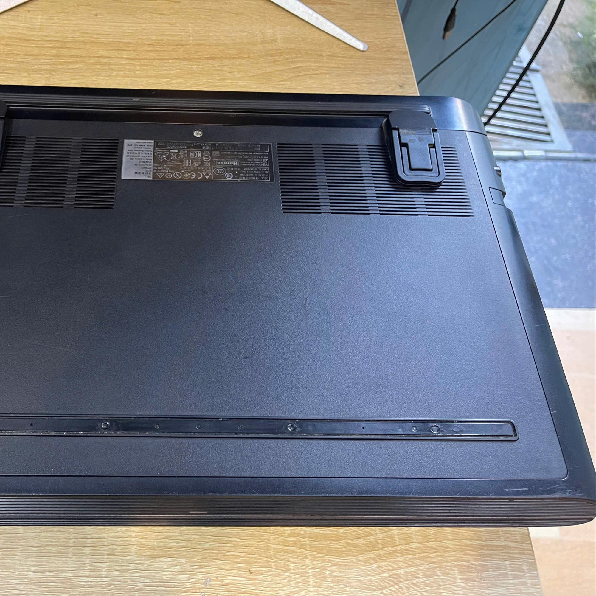 Dell G7 i7 8th 8GB/256GB Card GTX 1060 Max-Q 6GB Màn 15.6inch FHD-duoc-ban-tai-Vi Tính Kim Trân