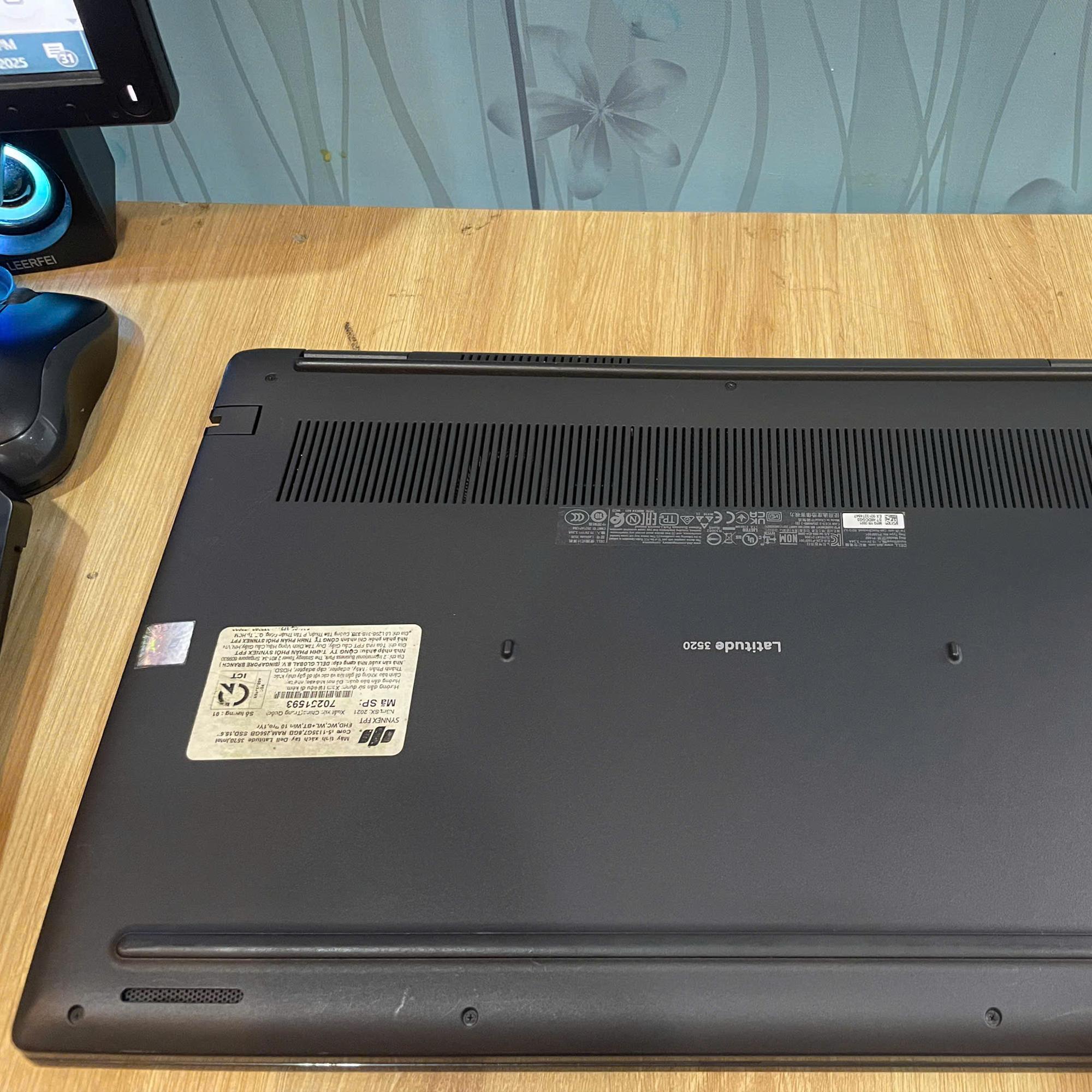 Dell E3520 i5 11th Zin Tem - Ram 8GB 256GB SSD Màn 15.6inch FHD-duoc-ban-tai-Vi Tính Kim Trân