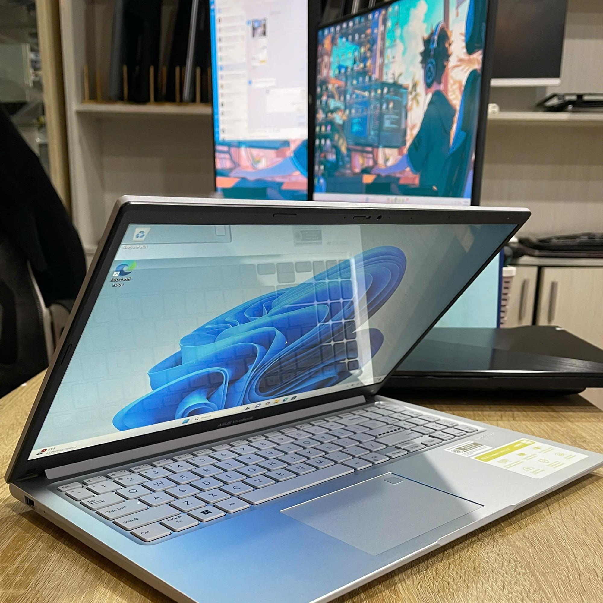 Asus i7 13th Ram 16GB 512GB SSD Màn 15.6inch FHD IPS-duoc-ban-tai-Vi Tính Kim Trân