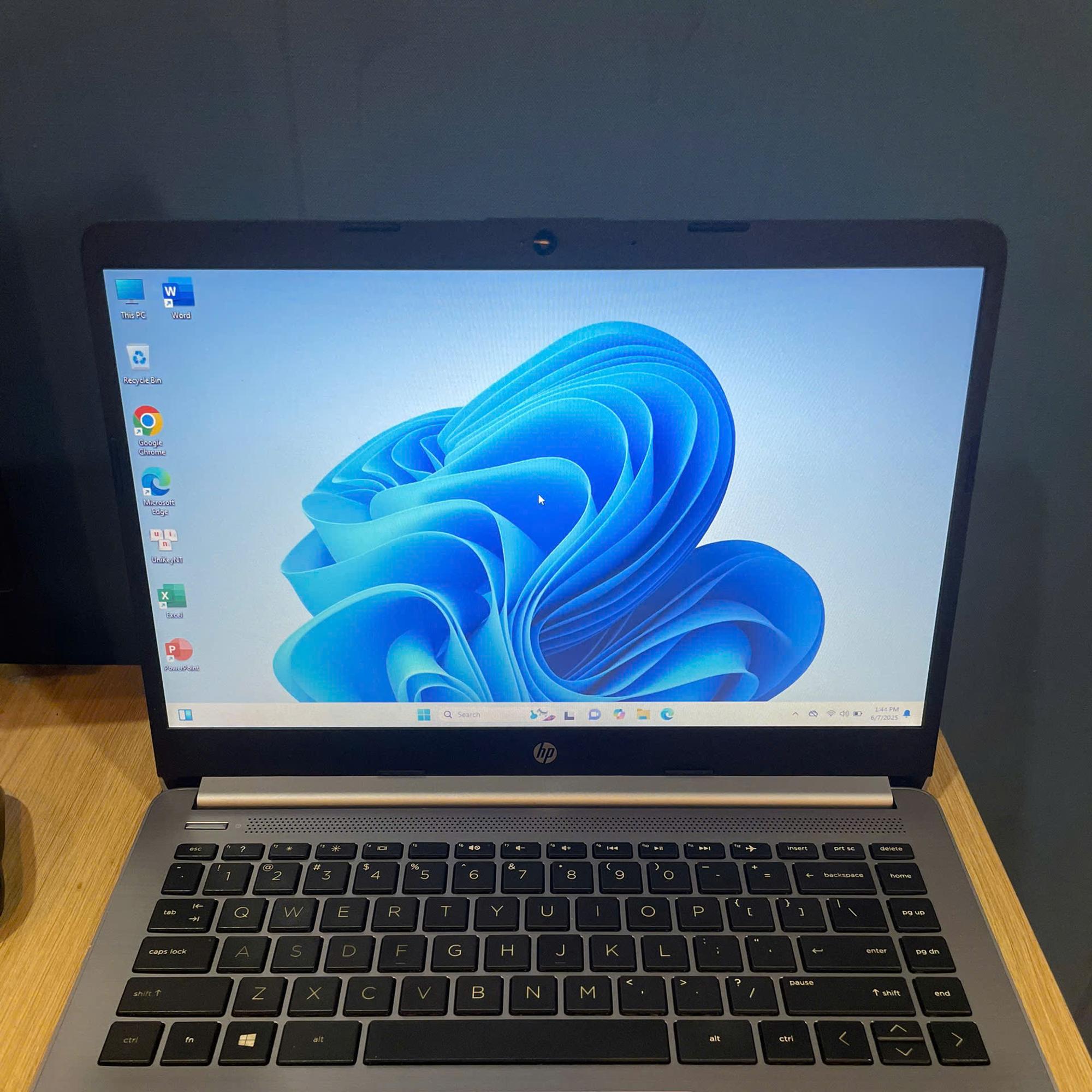 Laptop HP Ryzen 3 5300u Ram 8GB 512GB SSD Màn 14inch HD-duoc-ban-tai-Vi Tính Kim Trân