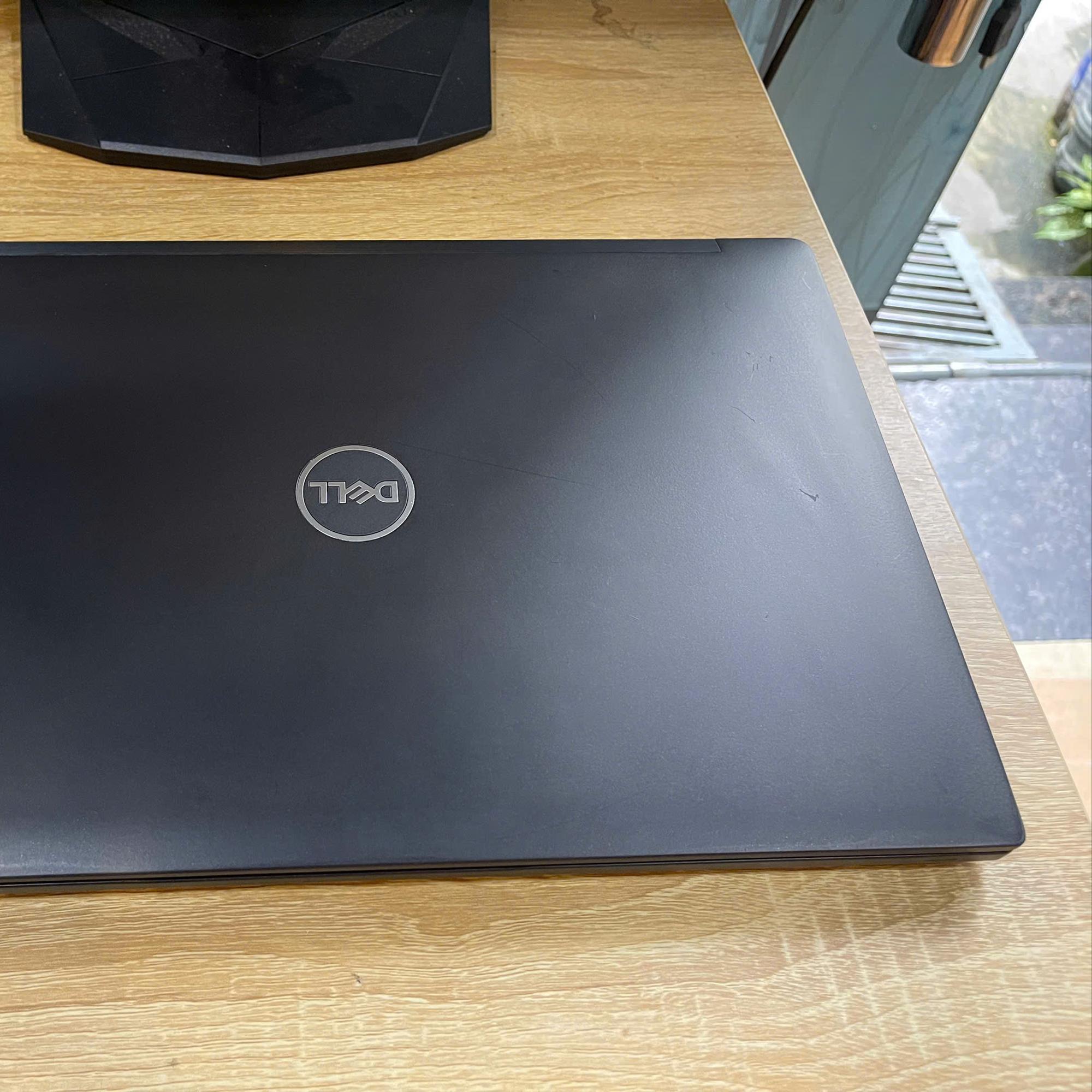 Dell i5 8th Ram 8GB GB 128SSD Màn 14inch FHD -duoc-ban-tai-Vi Tính Kim Trân