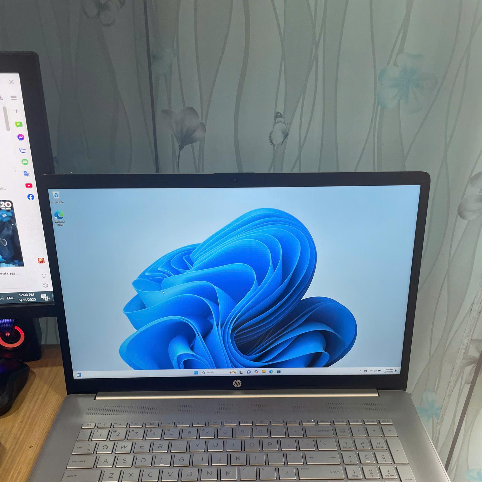 Laptop HP I5 11TH RAM 8GB 512GB SSD MÀN 17INCH FHD IPS-duoc-ban-tai-Vi Tính Kim Trân