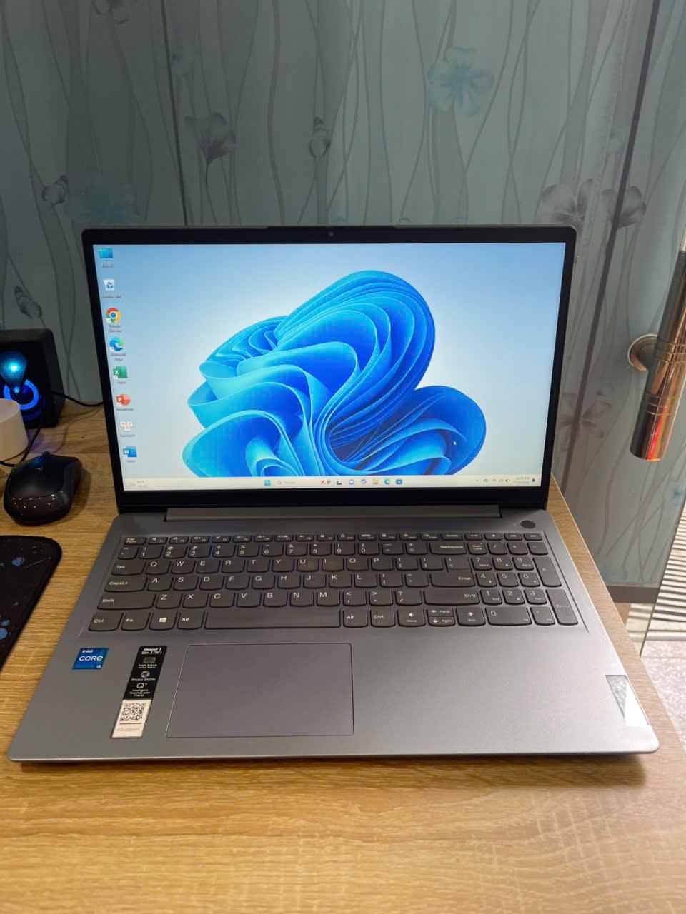 Lenovo i5 11th Ram 8GB 512GB SSD Màn hình 15.6inch FHD-duoc-ban-tai-Vi Tính Kim Trân
