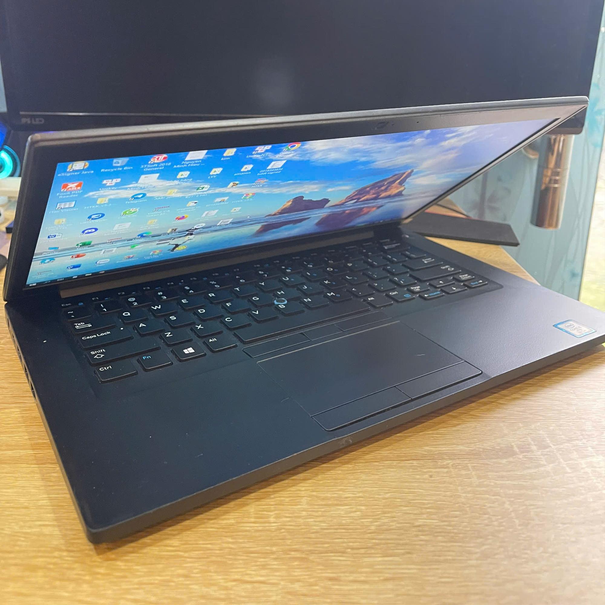 Dell i5 7th Ram 8GB 256GB SSD MÀN 14INCH FHD-duoc-ban-tai-Vi Tính Kim Trân