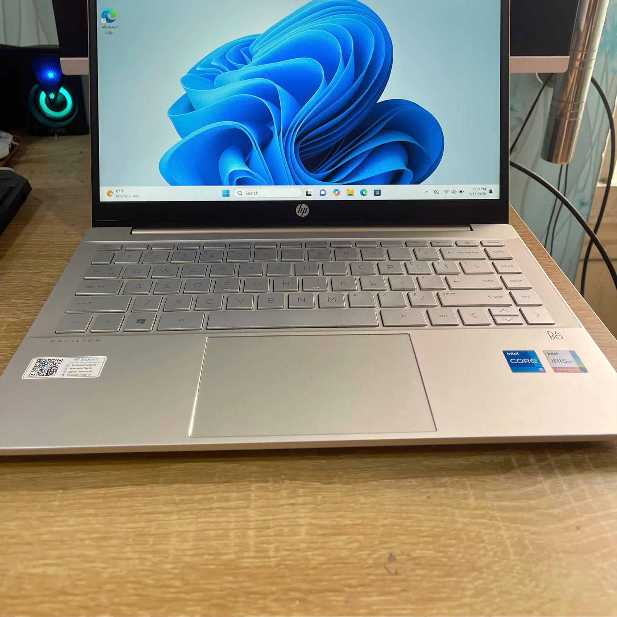 HP Pavilion i5 11th Ram 8GB 512GB SSD Màn 14inch FHD IPS-duoc-ban-tai-Vi Tính Kim Trân