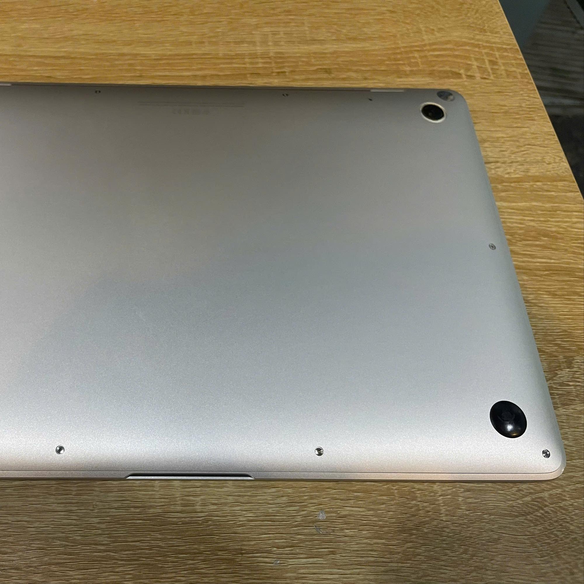 Macbook Air 2020 Core i3 Ram 8GB 256GB SSD 13inch Retina -duoc-ban-tai-Vi Tính Kim Trân