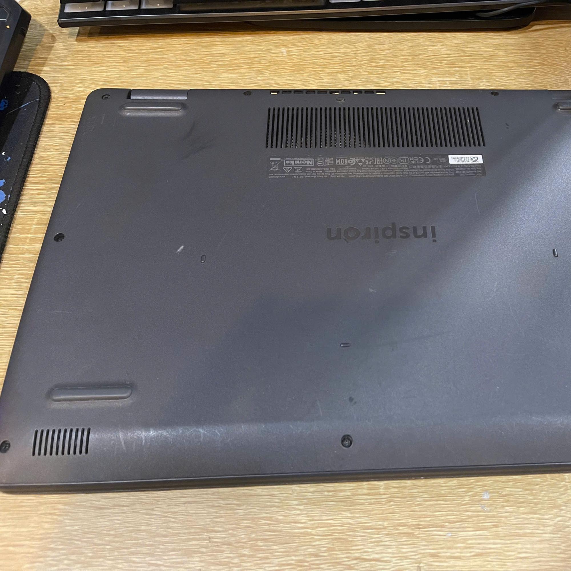 Dell i5 11th Ram 8GB Card MX330 Màn 15.6inch FHD -duoc-ban-tai-Vi Tính Kim Trân