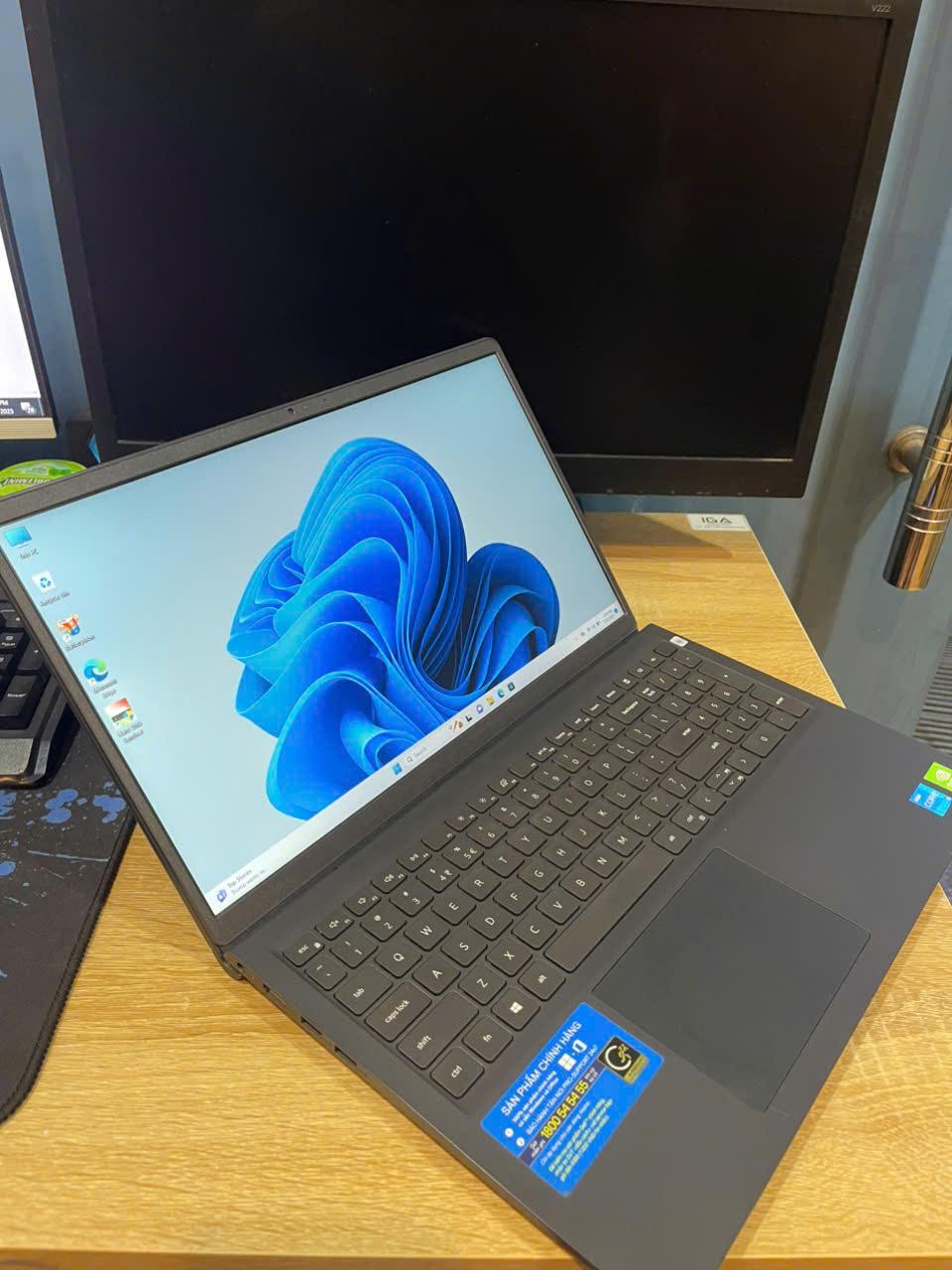 Dell Vostro  i5 11th Ram 8GB Card rời MX350 Màn hình 15.6inch FHD-duoc-ban-tai-Vi Tính Kim Trân