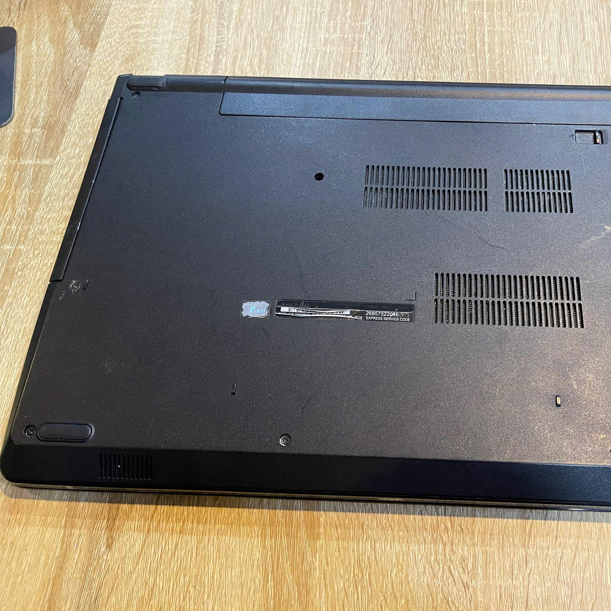 Dell i7 8th Ram 8GB 256GB SSD Card AMD Radeon 520 Màn 15.6inch FHD IPS-duoc-ban-tai-Vi Tính Kim Trân