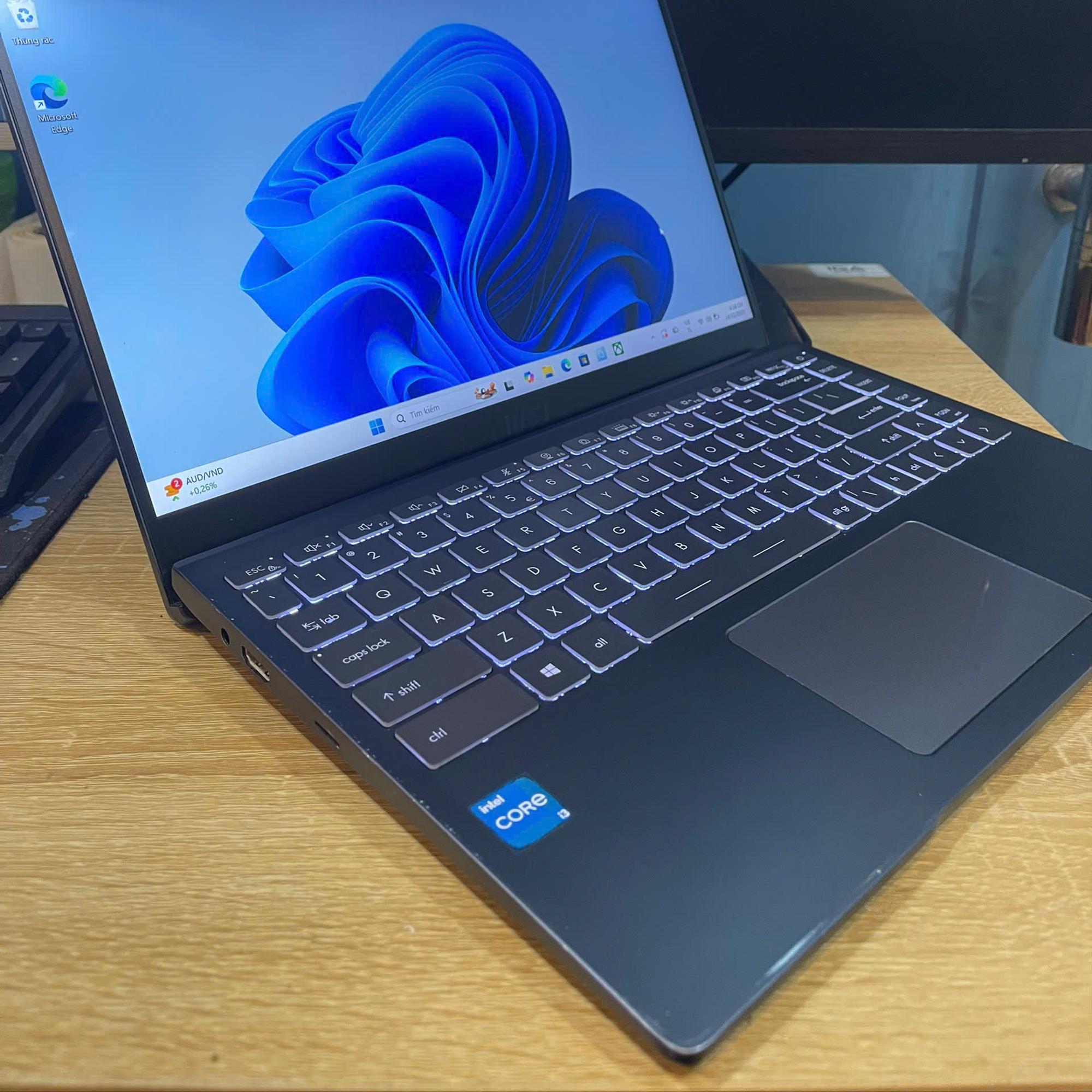 MSI i3 11th ram 8GB 256GB SSD Màn 14inch FHD IPS-duoc-ban-tai-Vi Tính Kim Trân