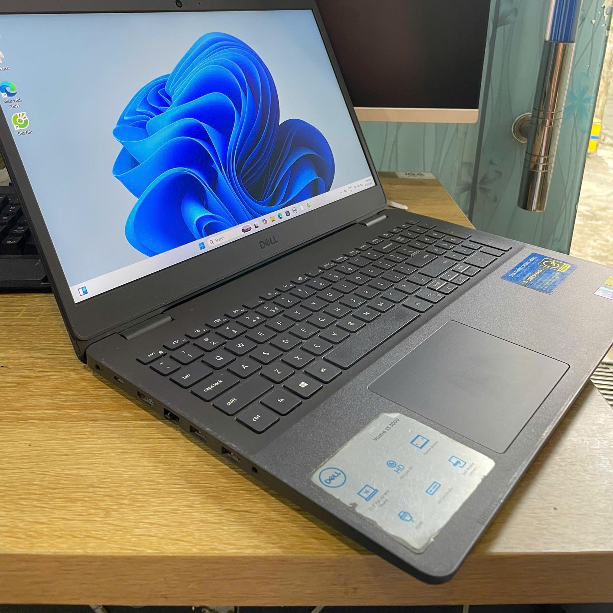 Dell i5 11th Ram 8GB 256GB SSD Card rời MX330 Màn 15.6inch FHD -duoc-ban-tai-Vi Tính Kim Trân
