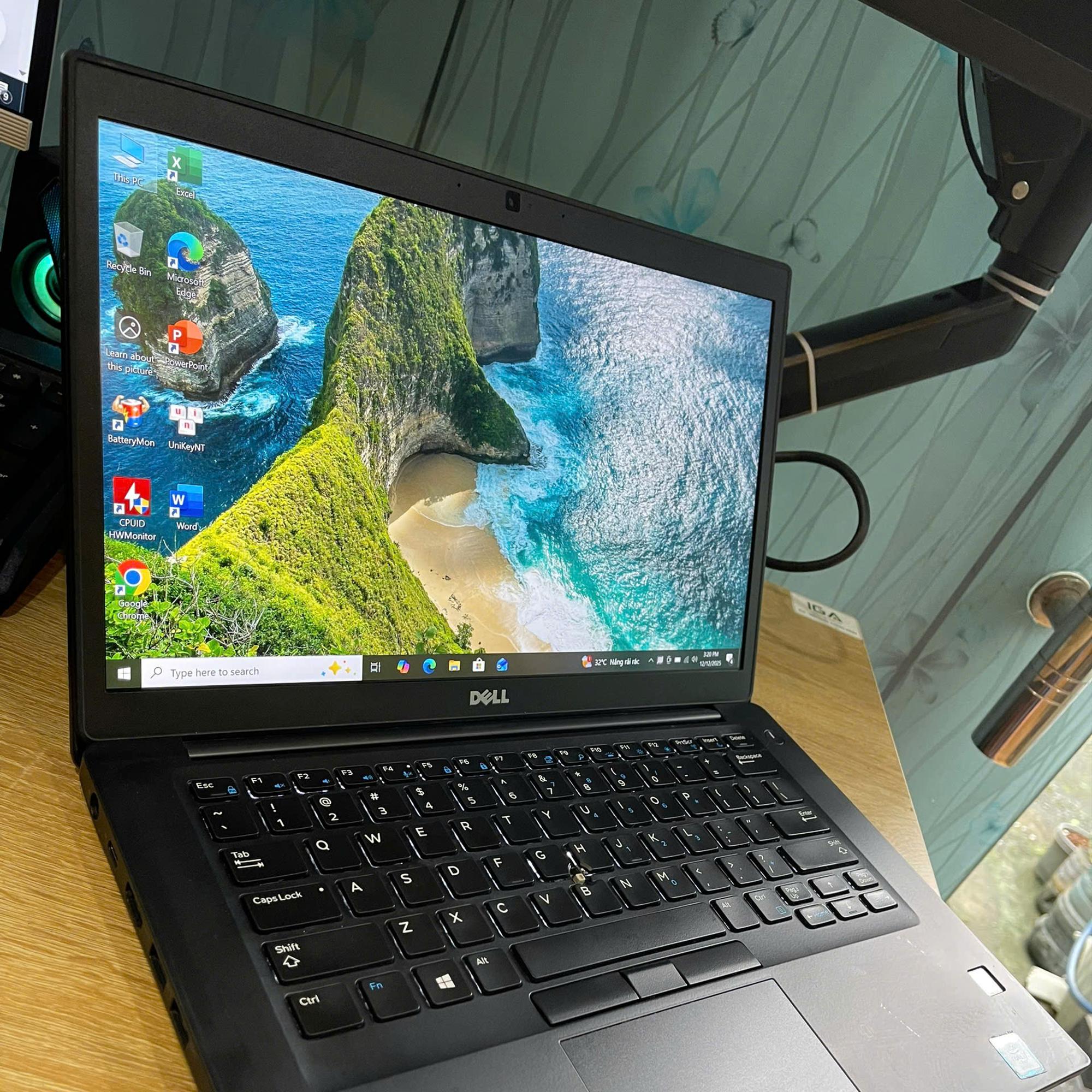 Dell i7 8th Ram 8GB 256GB SSD Màn 14inch FHD-duoc-ban-tai-Vi Tính Kim Trân