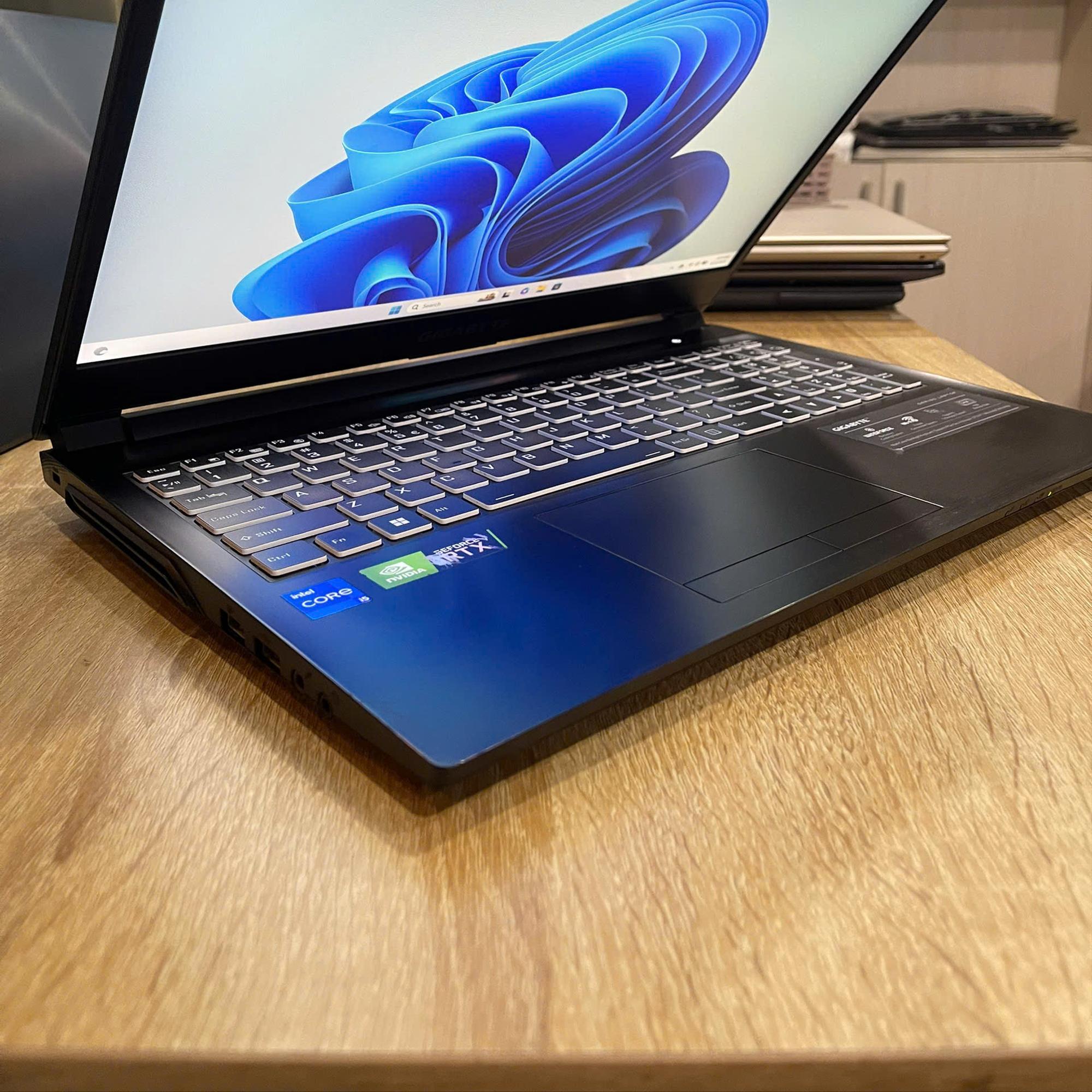 Gigabyte i5 11th Ram 16GB 512GB NVMe Card RTX 3050 Màn 15.6inch FHD 144Hz-duoc-ban-tai-Vi Tính Kim Trân