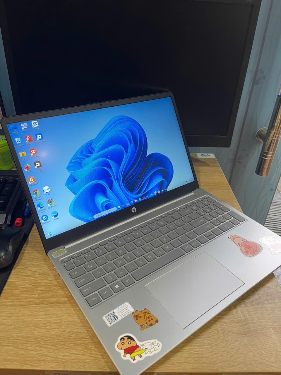 HP Core i3 13th ram 8GB 256GB SSD Màn 15.6inch FHD. Bảo hành chính hãng HP tới 09/2025-duoc-ban-tai-Vi Tính Kim Trân