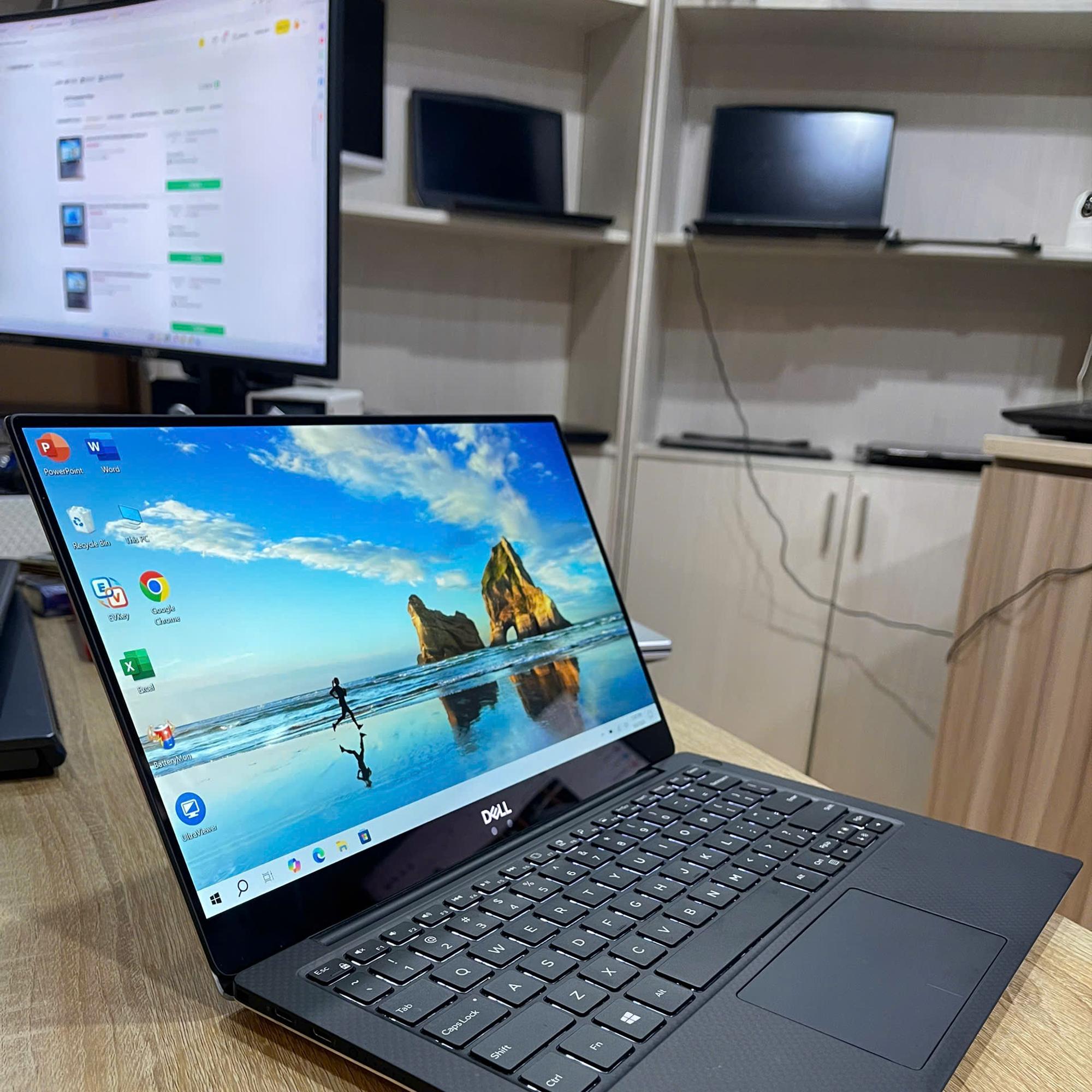 Dell XPS i5 8th Ram 8GB 256GB SSD Màn 13.3inch FHD IPS Cảm ứng-duoc-ban-tai-Vi Tính Kim Trân