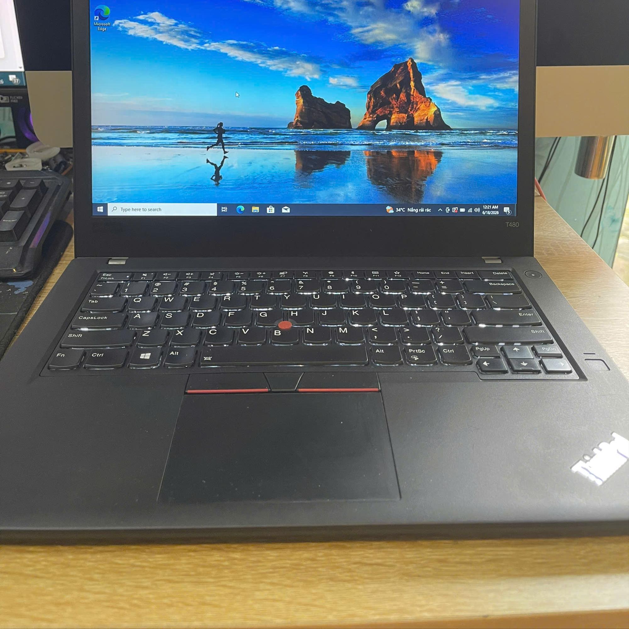 Thinkpad i5 8th Ram 8GB 256GB SSD Màn hình 14inch-duoc-ban-tai-Vi Tính Kim Trân