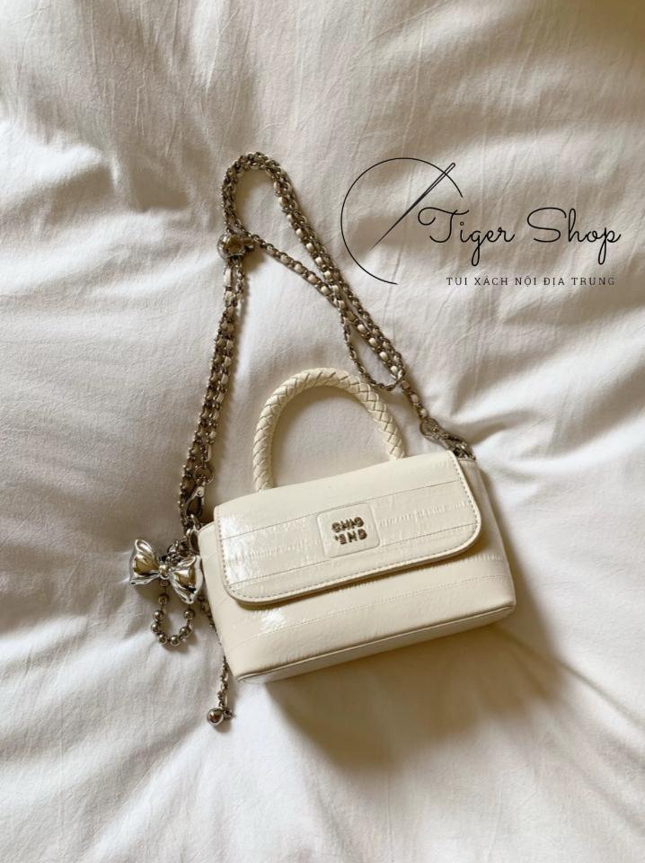 CD trắng charm nơ 69-duoc-ban-tai-Tiger Shop