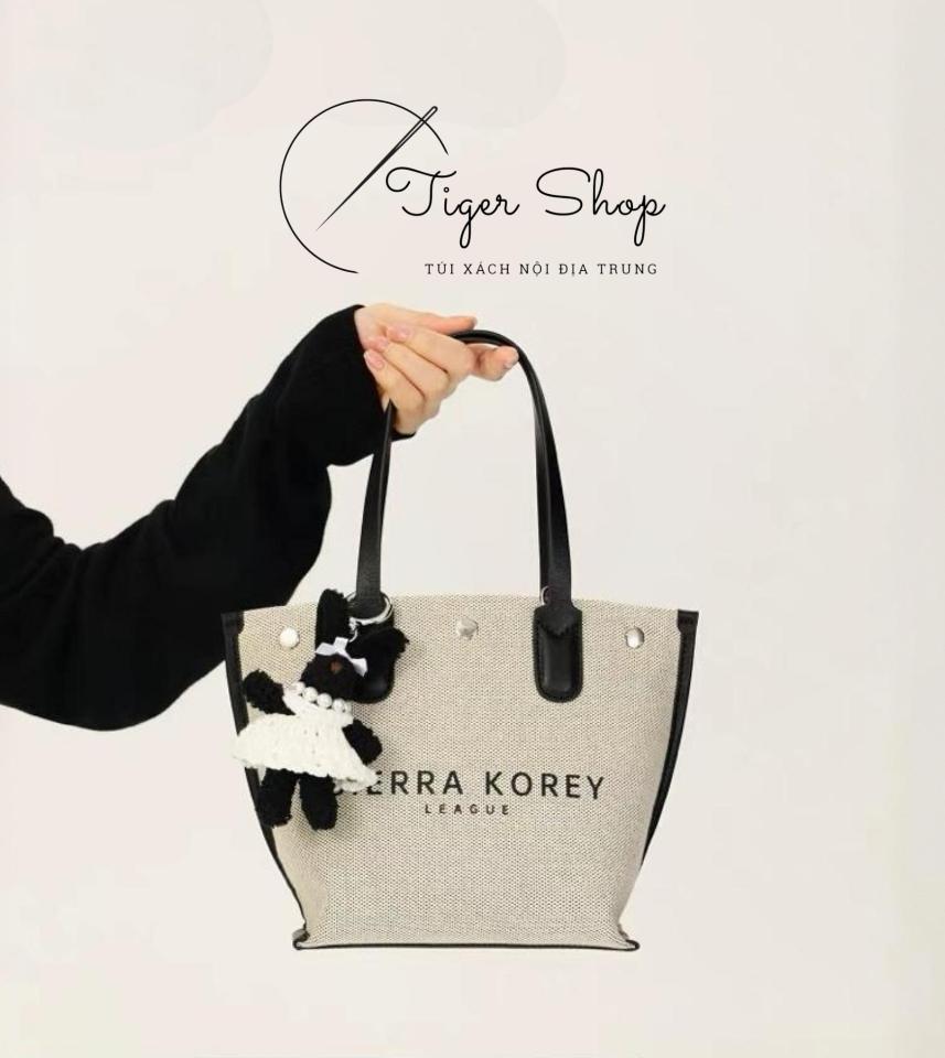 Ciera giỏ kèm charm thỏ đen -duoc-ban-tai-Tiger Shop