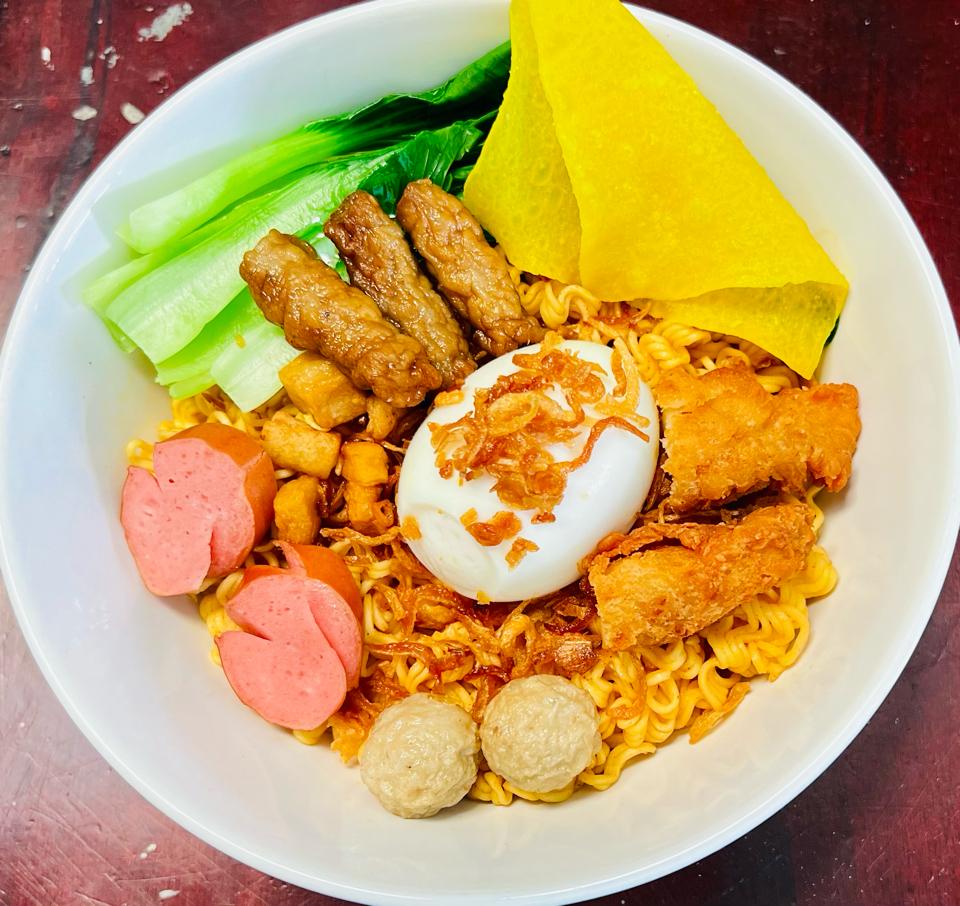 Mì Thập Cẩm-duoc-ban-tai-Mì Trộn Trứng Lòng Đào