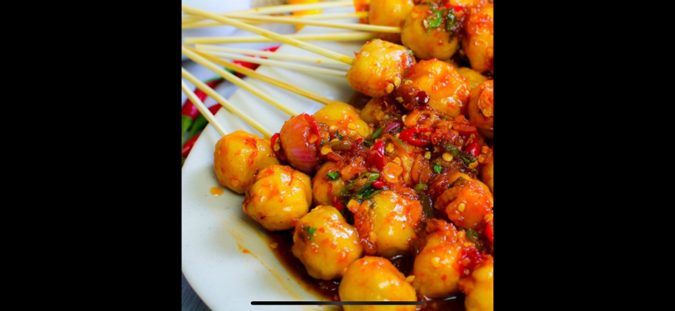 Cá Viên Sốt Cay-duoc-ban-tai-Mì Trộn Trứng Lòng Đào