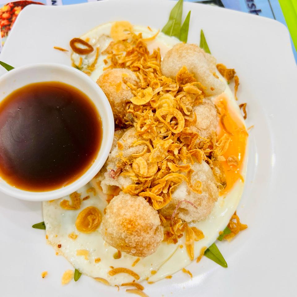 Há Cảo Chiên-duoc-ban-tai-Mì Trộn Trứng Lòng Đào