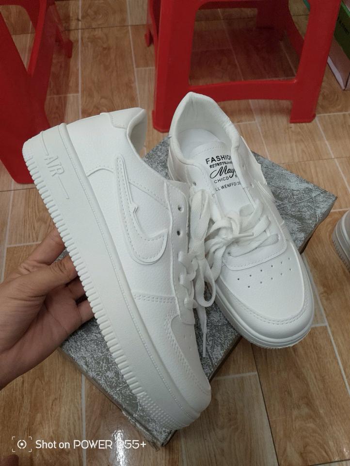 Giày  thể thao trắng-duoc-ban-tai-Shop giày Ốc - Giày Nữ Thời Trang