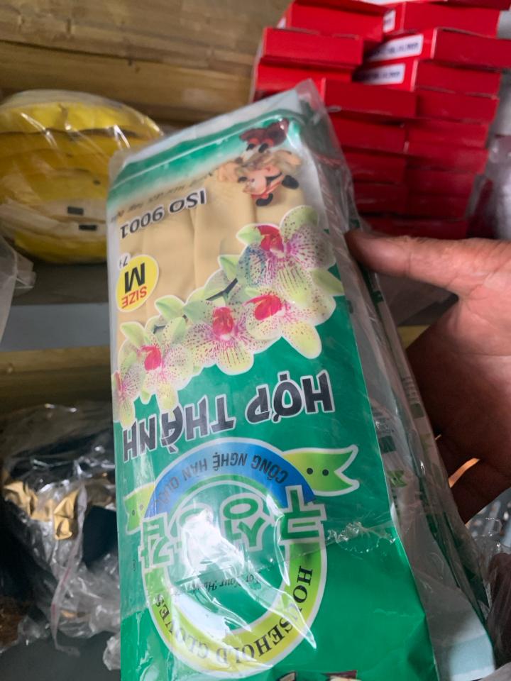 Gang tay 4-duoc-ban-tai-Cô nở