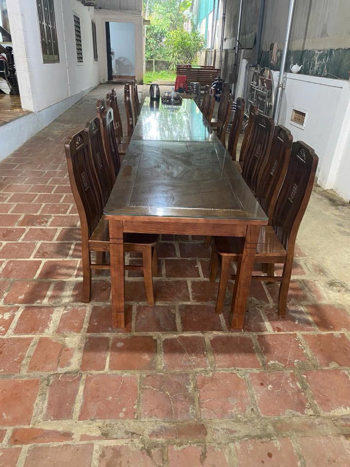 bàn ăn sồi khuôn tranh -duoc-ban-tai-Nội thất Tuấn Thuỷ