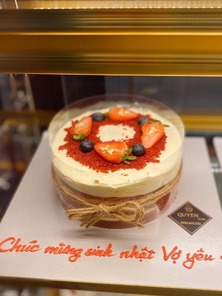 Red Velvet sz12-duoc-ban-tai-Quyen cake & tea