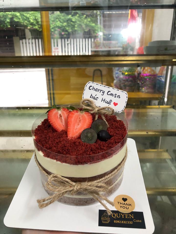 Red Velvet sz12-duoc-ban-tai-Quyen cake & tea