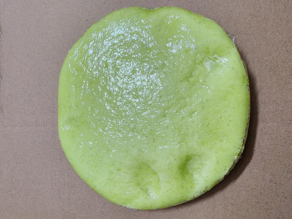 Bánh bò lá dứa-duoc-ban-tai-Bánh bò A Trí