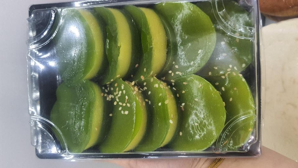 Bánh da lợn-duoc-ban-tai-Bánh bò A Trí