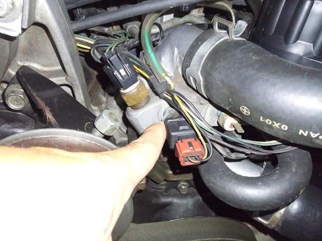 Cảm biến nhiệt độ nước làm mát (Sensor unit water temperature) Pajero V33 V43
MD149338-duoc-ban-tai-Công ty CP Cường Ngân Com