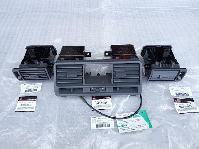 Cửa gió điều hòa (Air outlet) Pajero V31 V32 V33 V43
MR308038 MR308076 MR308078-duoc-ban-tai-Công ty CP Cường Ngân Com