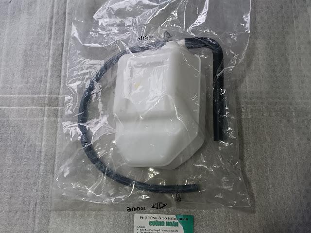 Bình nước phụ (Tank assy radiator condenser) Jolie VB2W MR312030-duoc-ban-tai-Công ty CP Cường Ngân Com