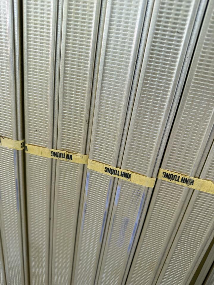 VT - U TIKA (20c/bó)-duoc-ban-tai-Kim Thành