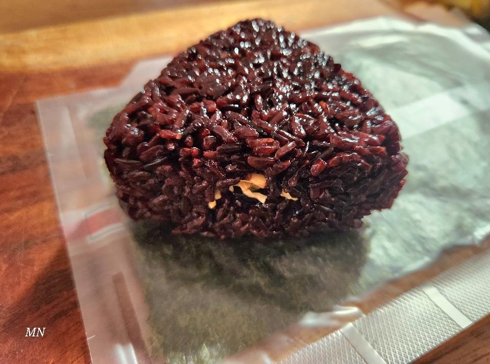 Cơm nắm Gạo Lứt-duoc-ban-tai-MiNa Baker