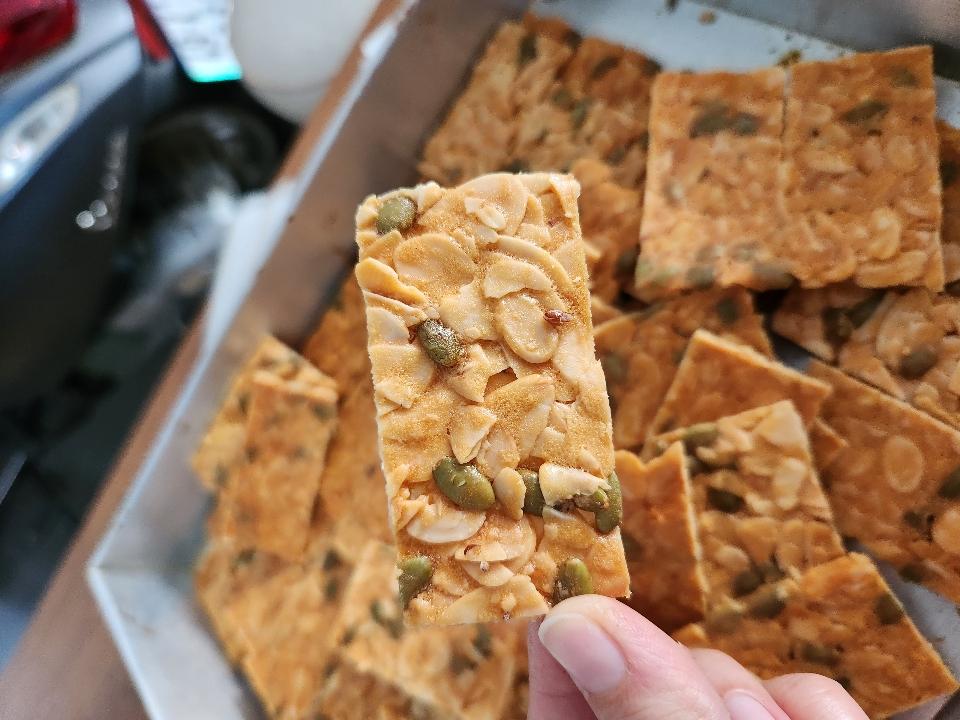 Hạnh nhân ngói 500gr-duoc-ban-tai-MiNa Baker