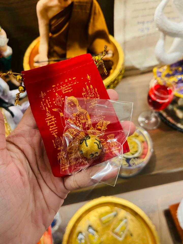 LUKOM VÀNG-duoc-ban-tai-Chili Amulet Tâm Linh Thái Lan