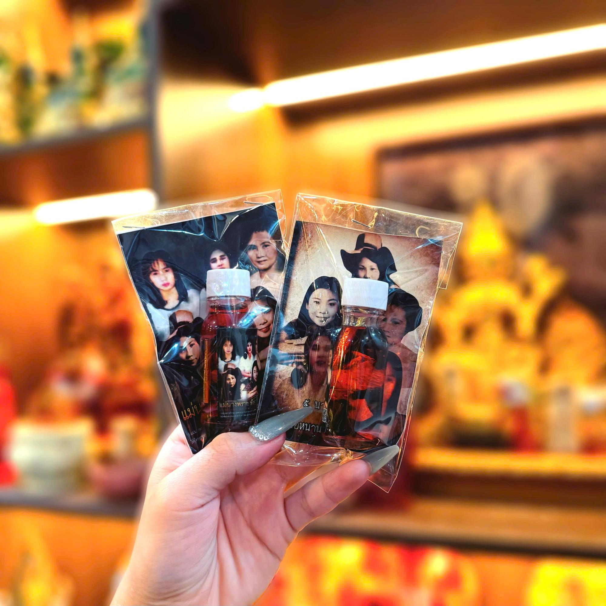 DẦU 5 CÔ (MEA PRAI)-duoc-ban-tai-Chili Amulet Tâm Linh Thái Lan