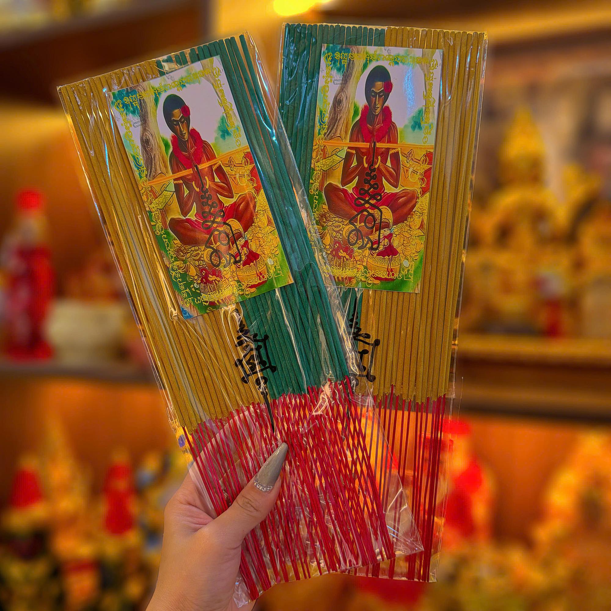 NHANG 2 MÀU -duoc-ban-tai-Chili Amulet Tâm Linh Thái Lan